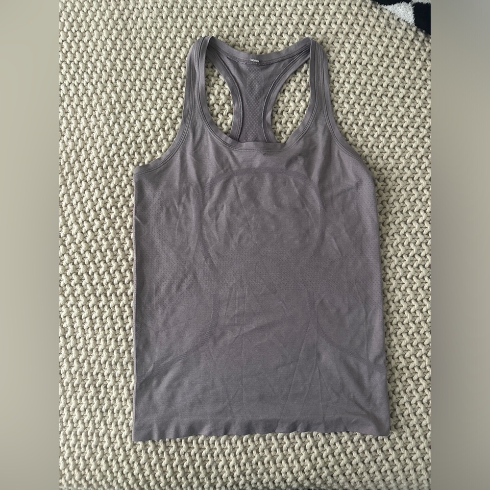 Lululemon tank